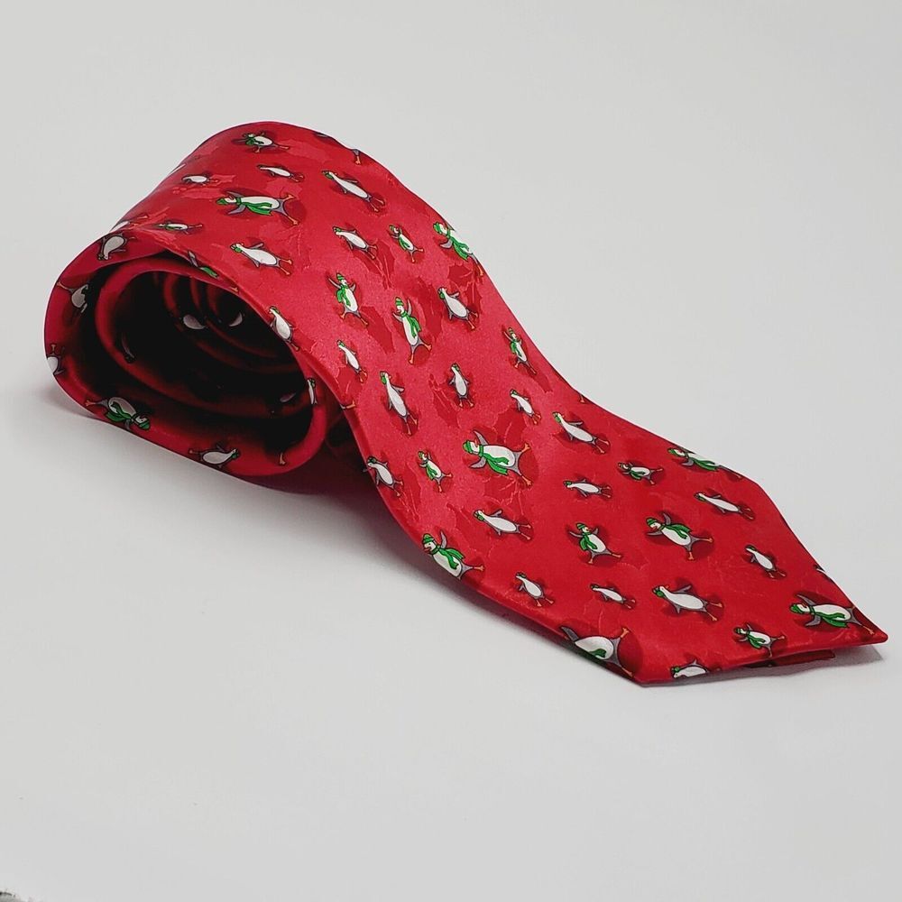Hallmark Holiday Traditions Silk Tie Necktie Red Christmas Fun Penguins‎